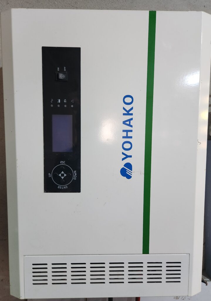 Yohako 3.5KVA, 24V Invterter